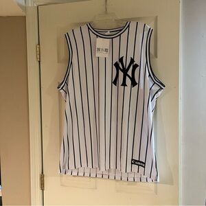 NWT New York Yankees #22 Basketball Jersey Size XXL